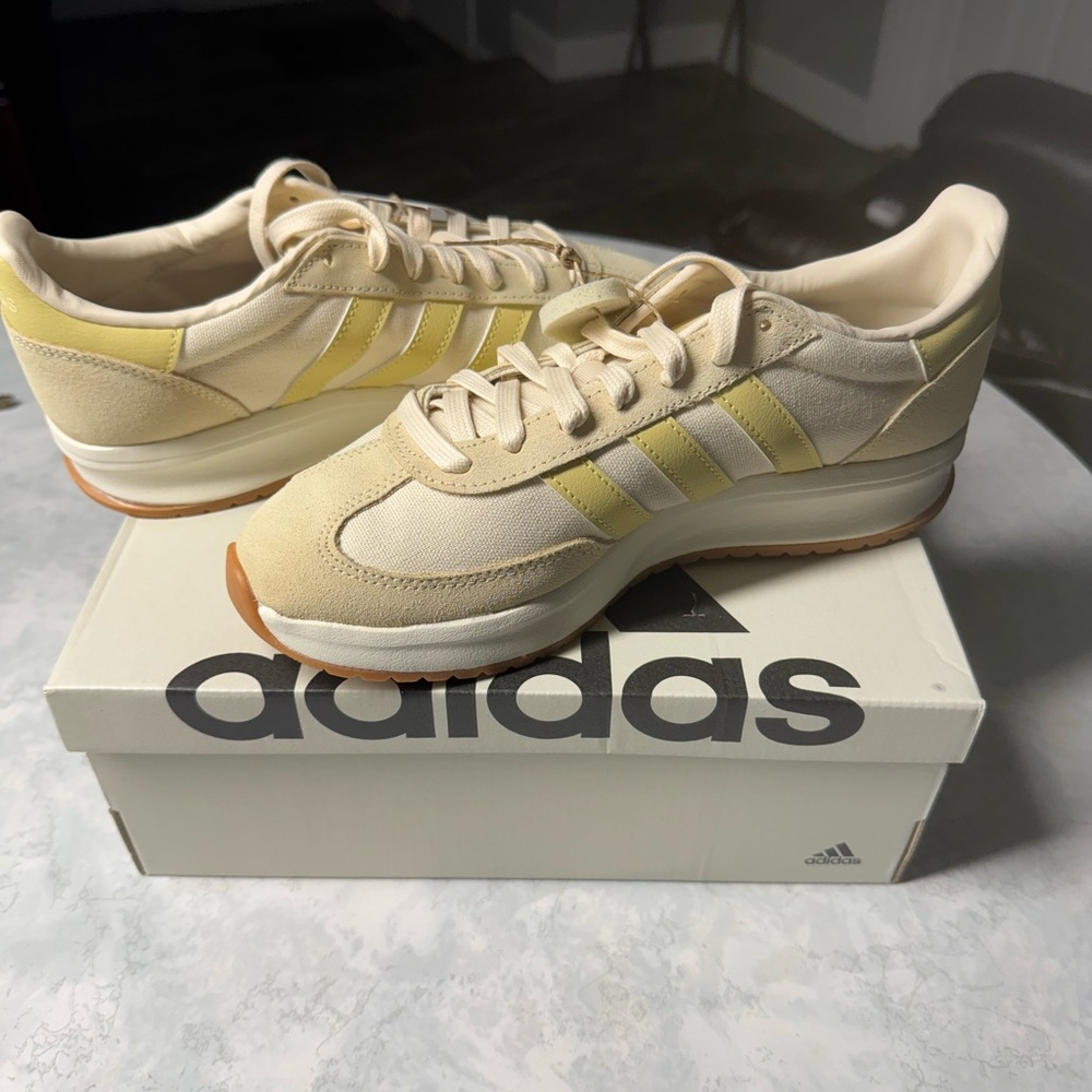 Adidas Run 70s 2.0, the “Lemonades” - Picture 2 of 6